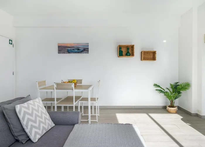Apartamento Cor Do Mar - Sunny, Clean And Spacious Apartment With Sea View, In Alvor - Very Close Walking Distance To The Beach And Alvor Village
