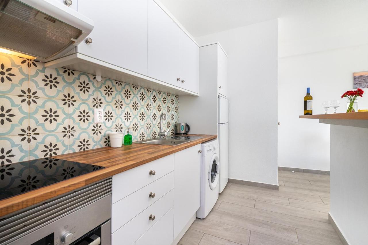 Appartement Cor Do Mar - Sunny, Clean And Spacious With Sea View, In - Very Close Walking Distance To The And Village *