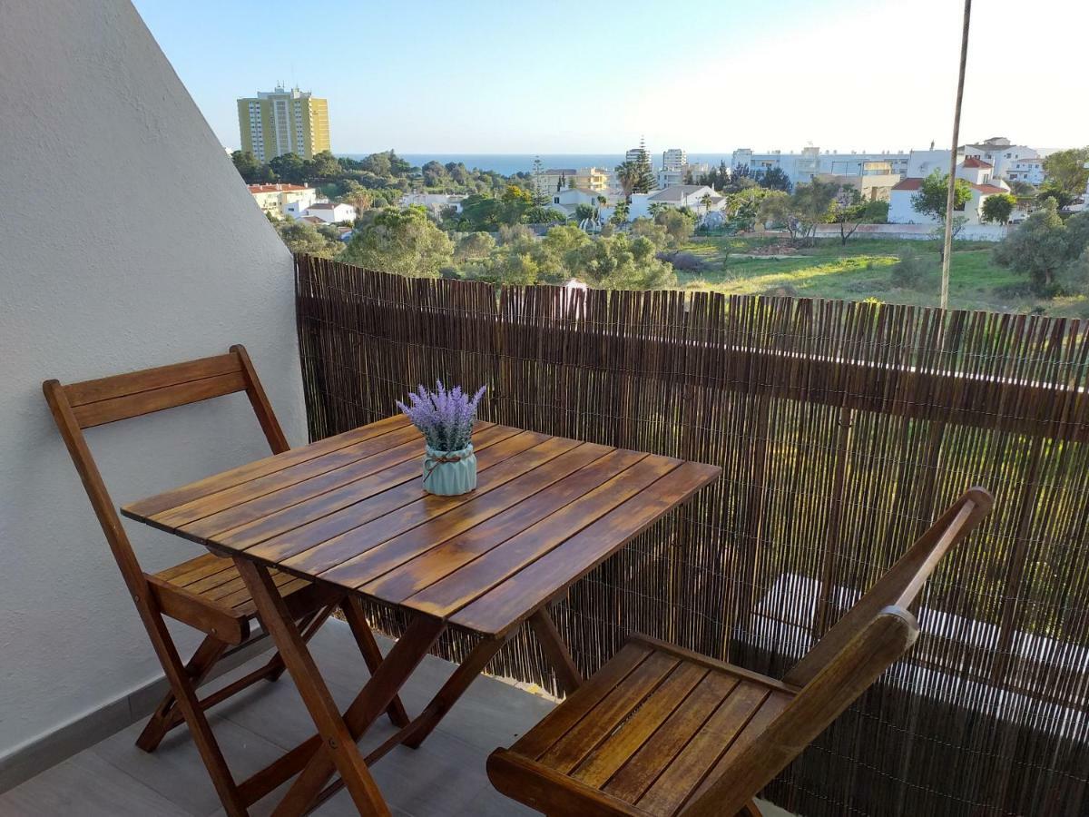 Cor Do Mar - Sunny, Clean And Spacious With Sea View, In - Very Close Walking Distance To The And Village Appartement Alvor